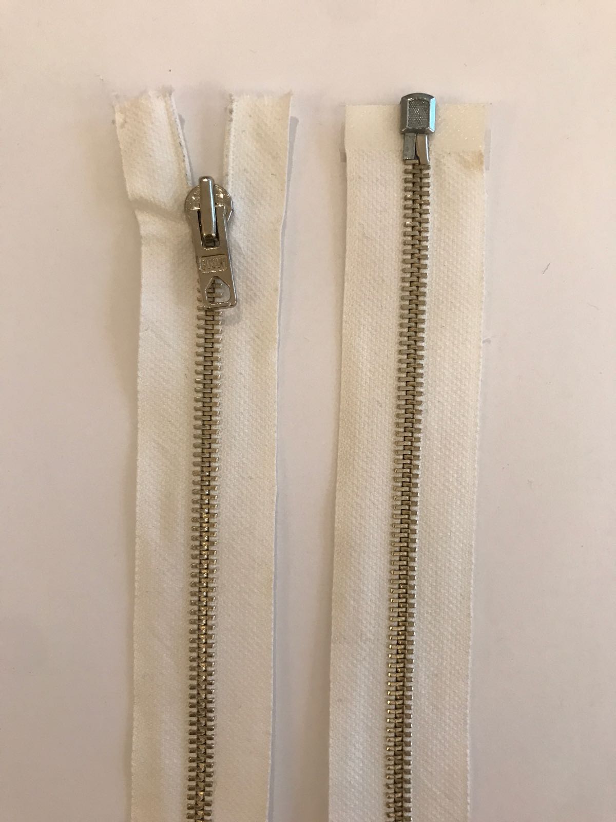 Metal zipper divisible 58 cm