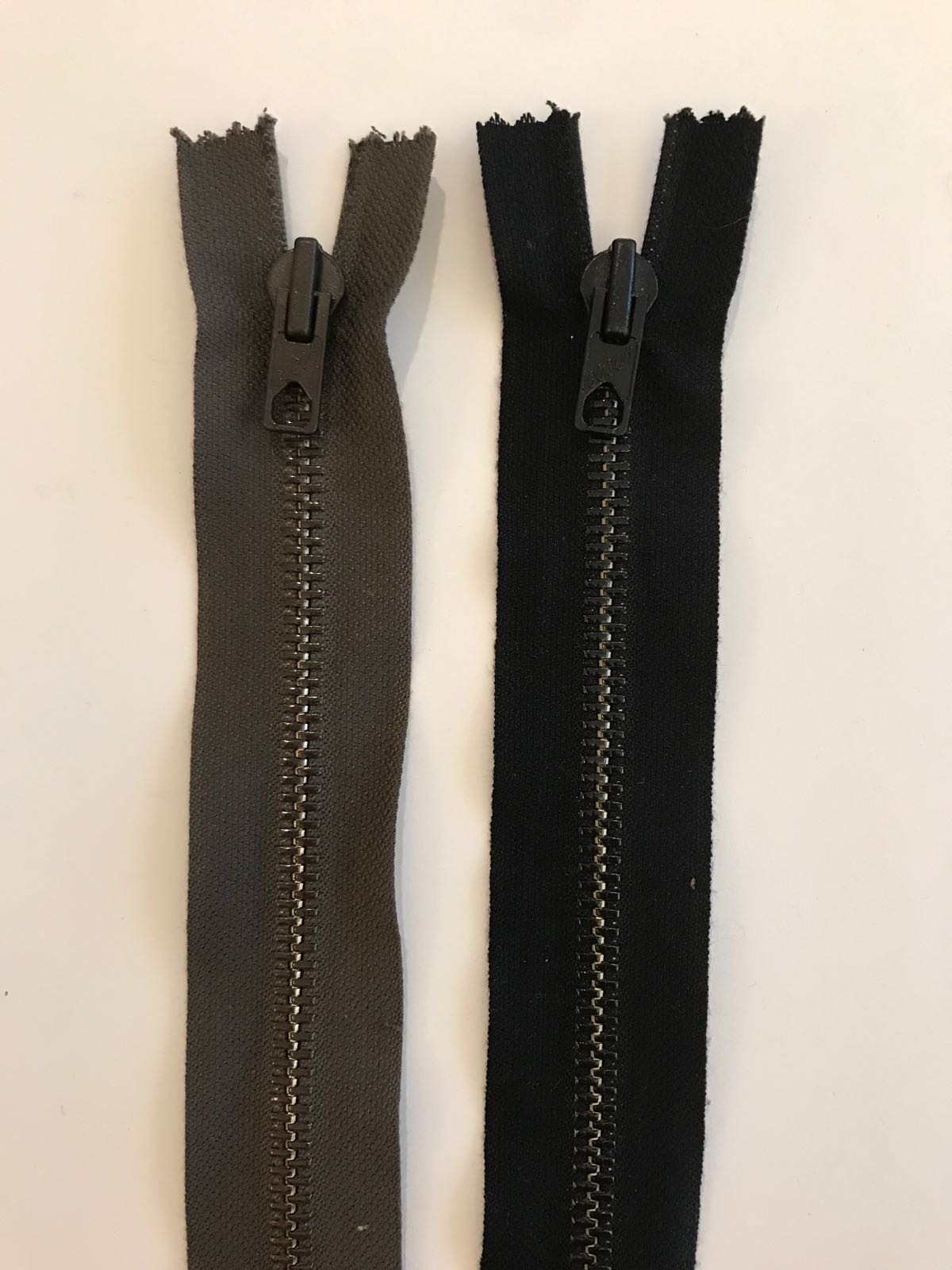 Metal zipper non-divisible 40 cm