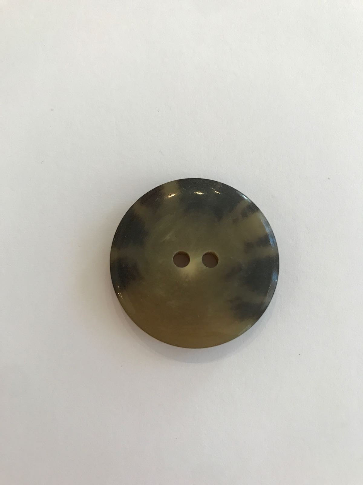 Mottled plastic button 30 mm