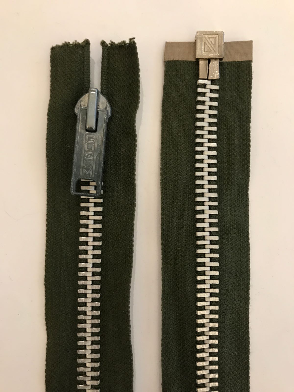 Metal zipper divisible 56 cm