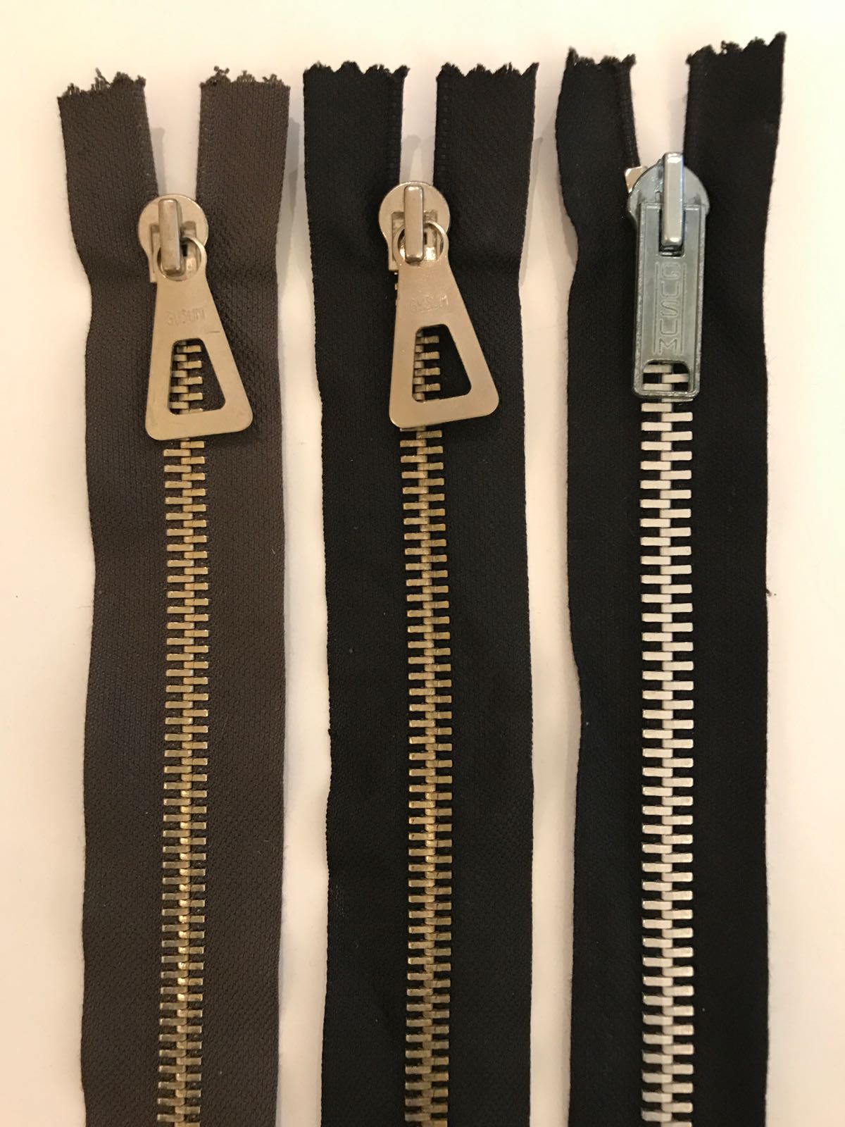 Metal zipper divisible 44 cm