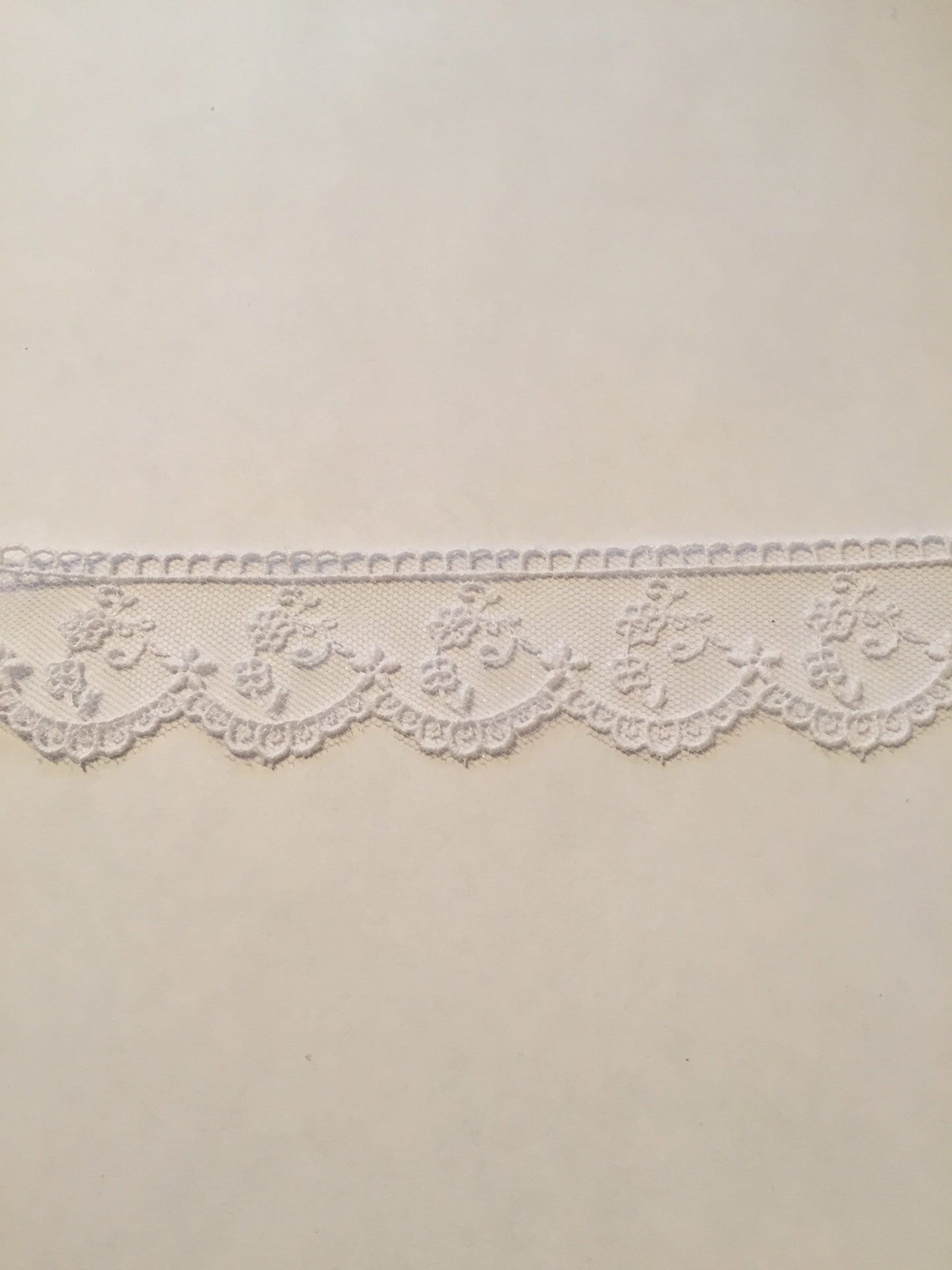 Tulle lace 32 mm