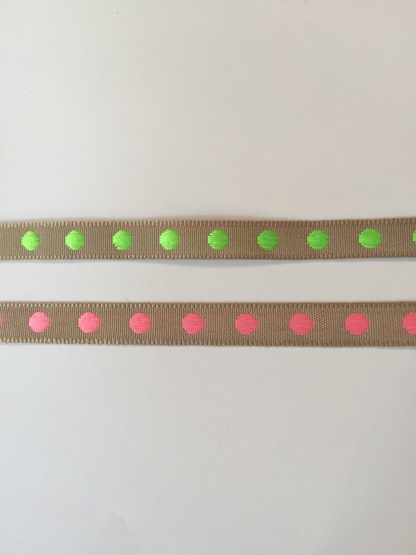 Ribbon with dots 10 mm