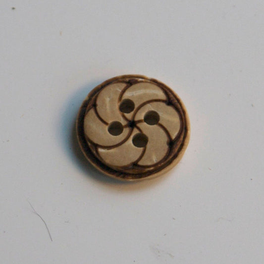 Wooden button 14 mm