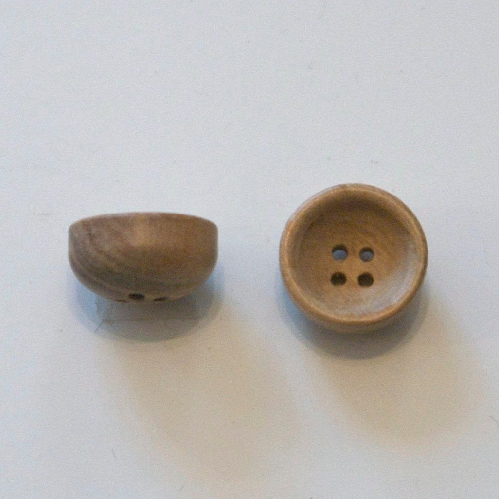 Wooden button 13 mm
