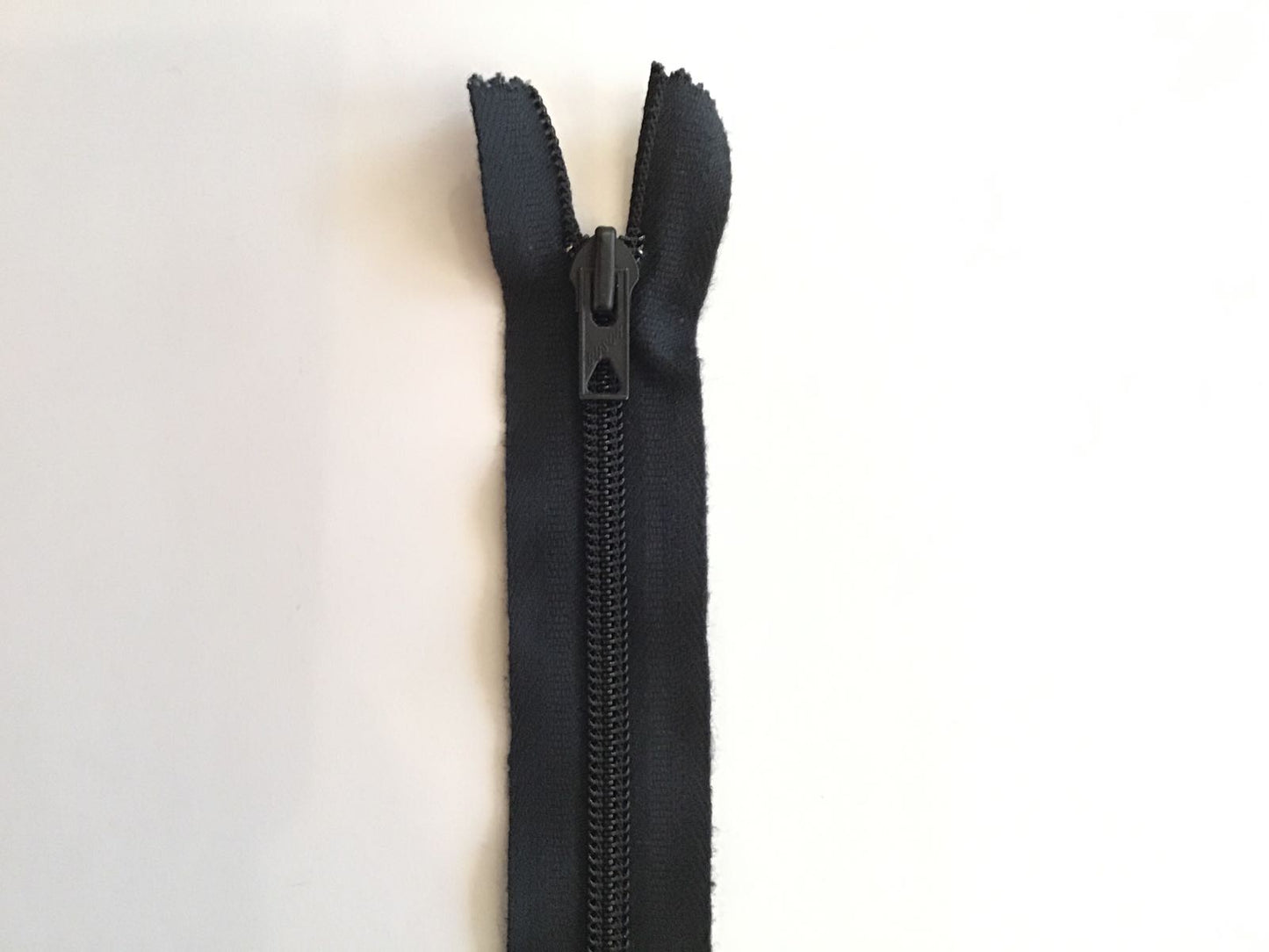 Spiral zipper non-divisible 40 cm