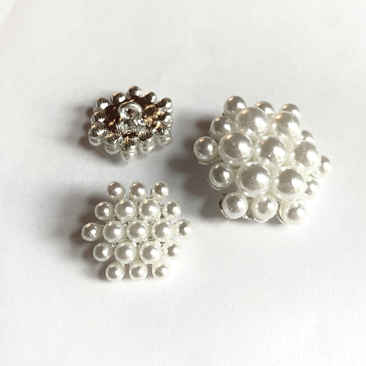 Pearl button 20-30 mm
