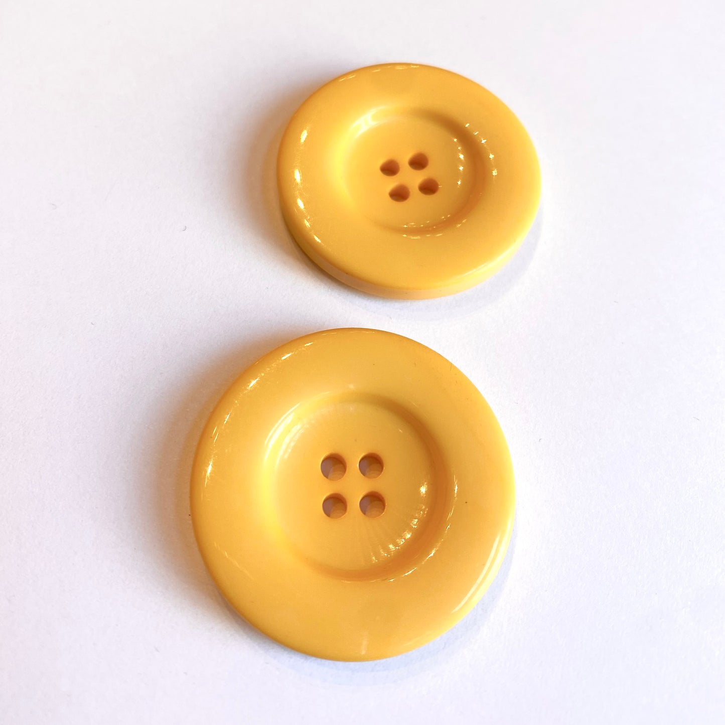 Plastic button 38 mm