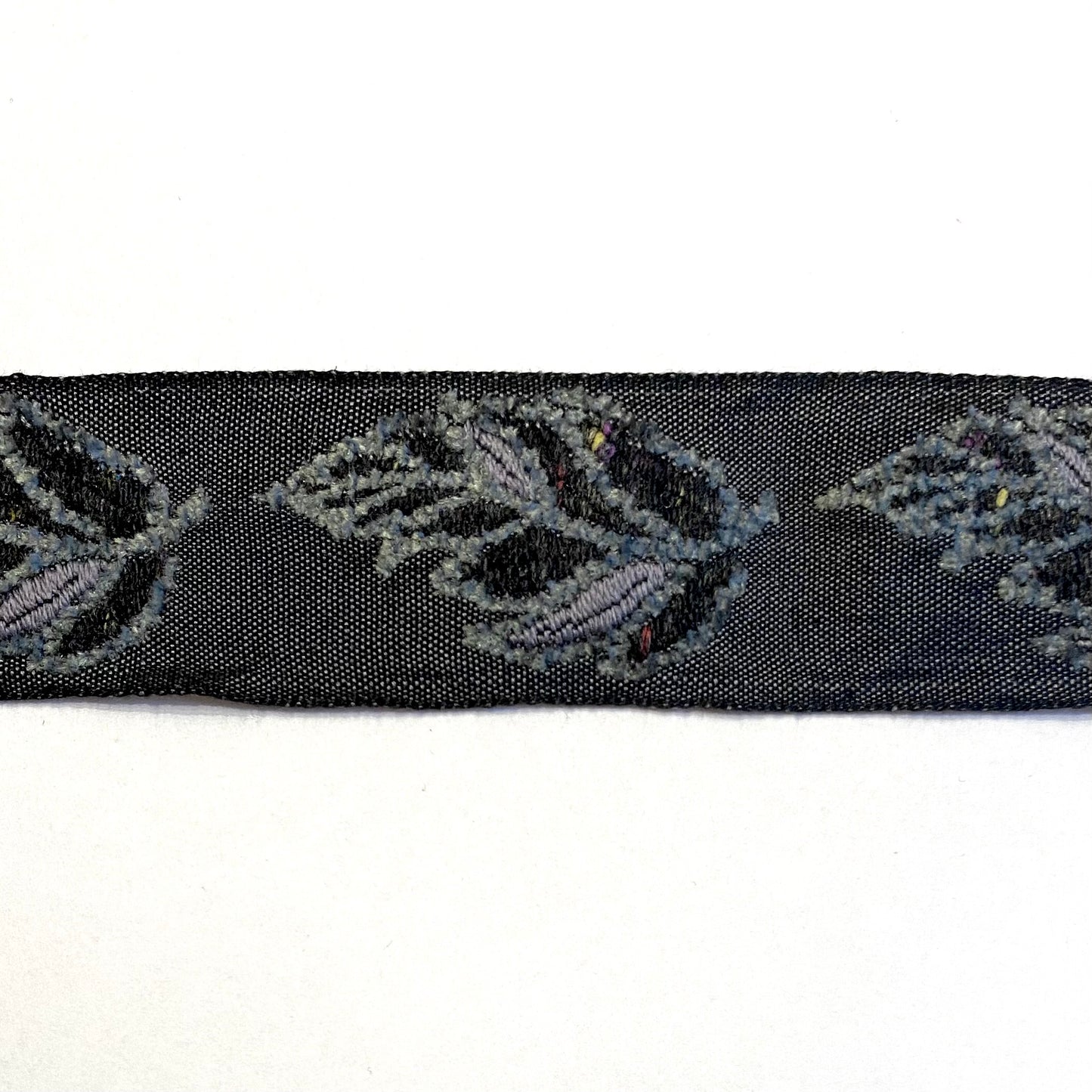 Ribbon with chenille leaves 35 mm