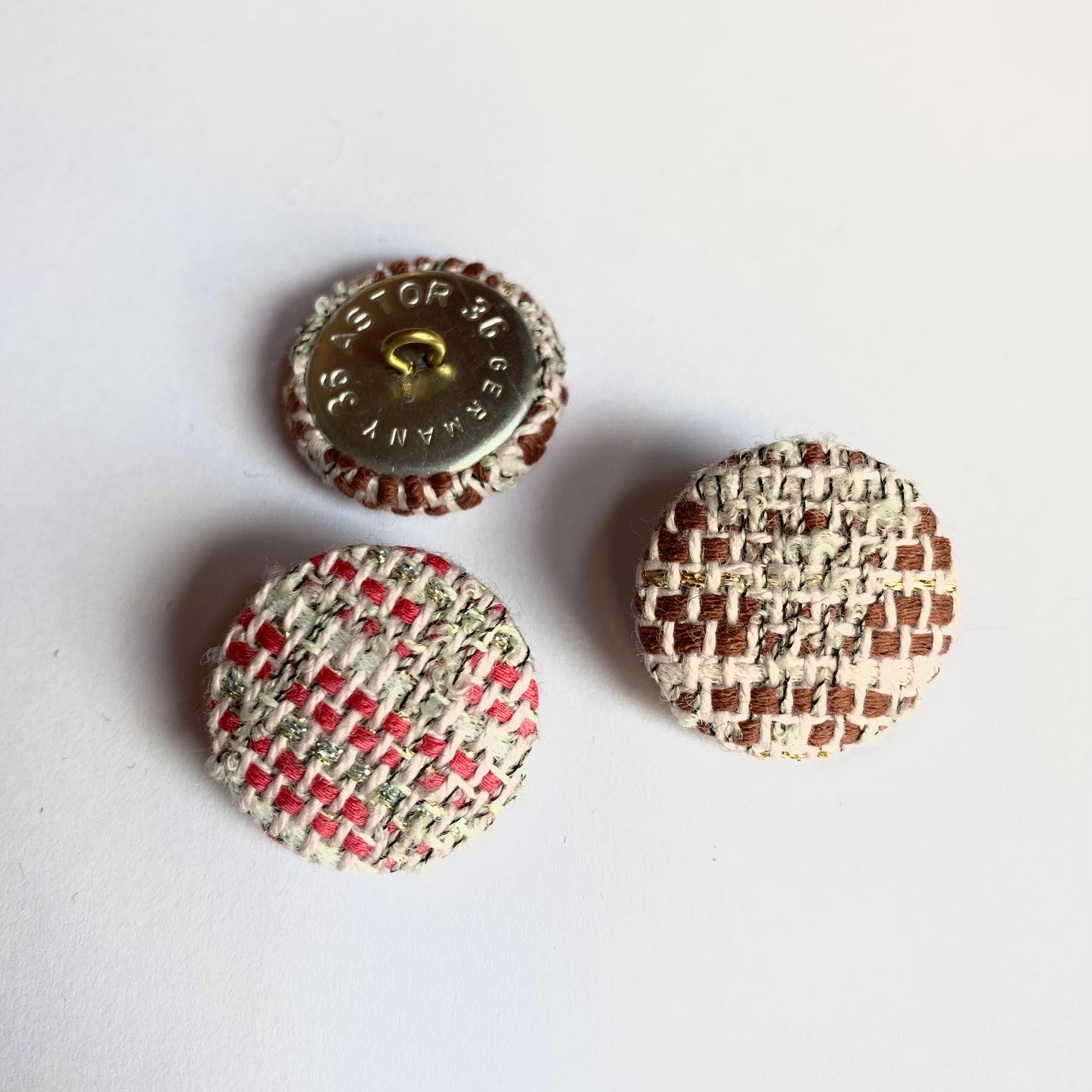 Fabric covered button 24 mm