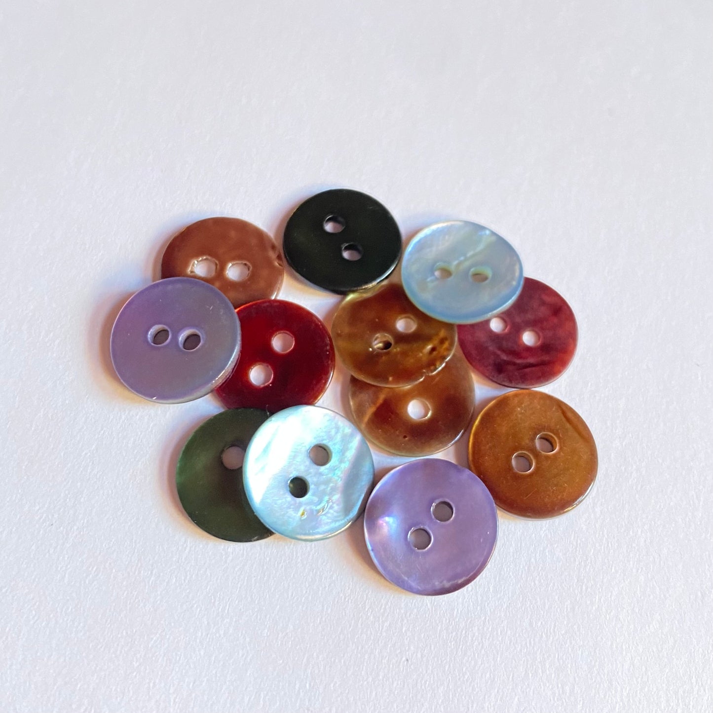 Mother of pearl button 12 mm
