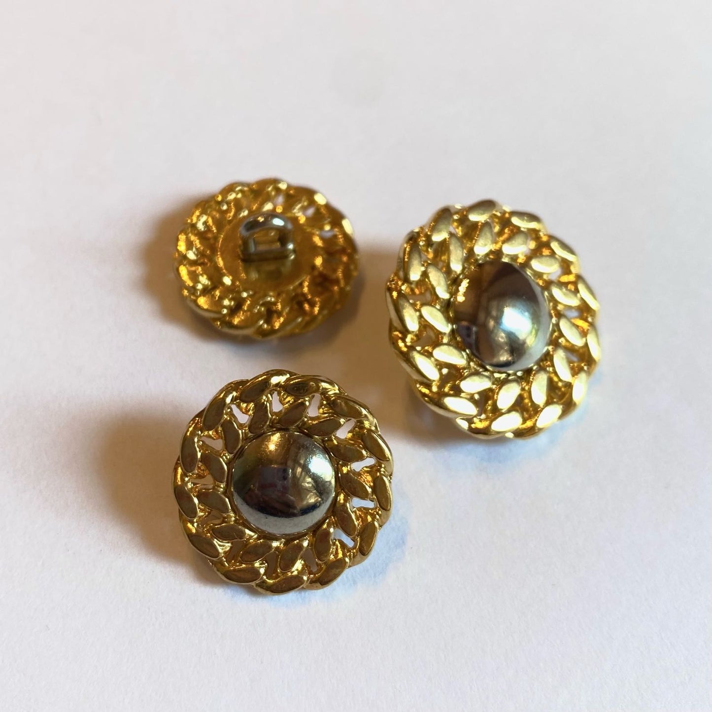 Gold/silver metal button 18-23 mm