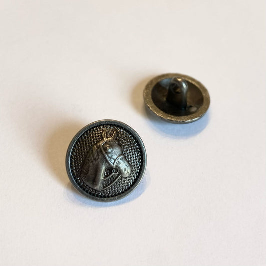 Metal button with horse 17 mm