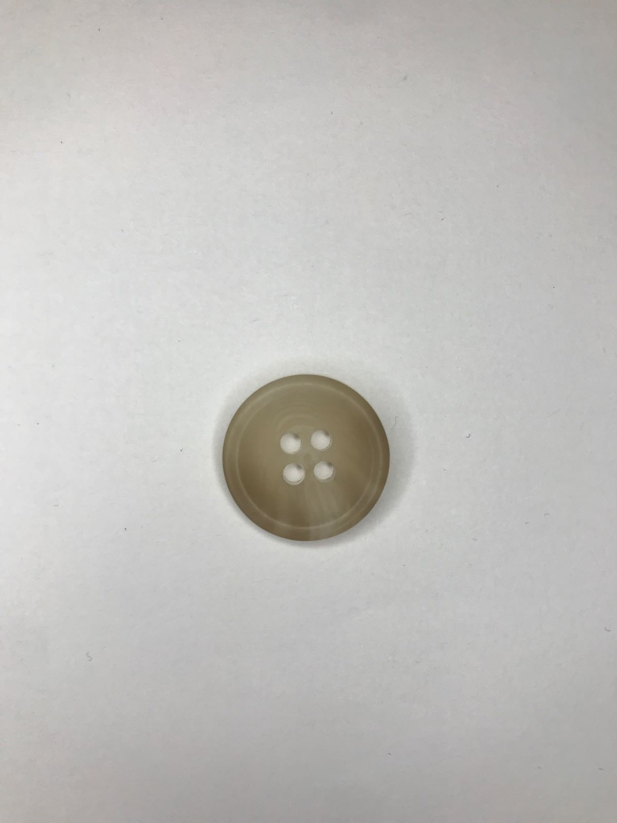 Mottled plastic button 18 mm